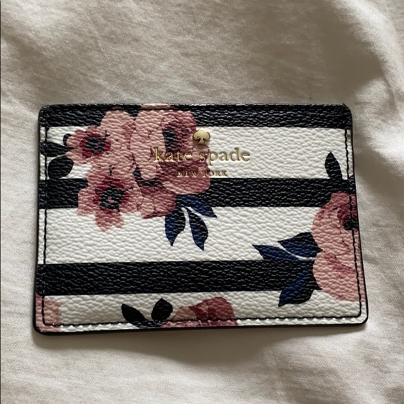 Wallet - Picture 1 of 2